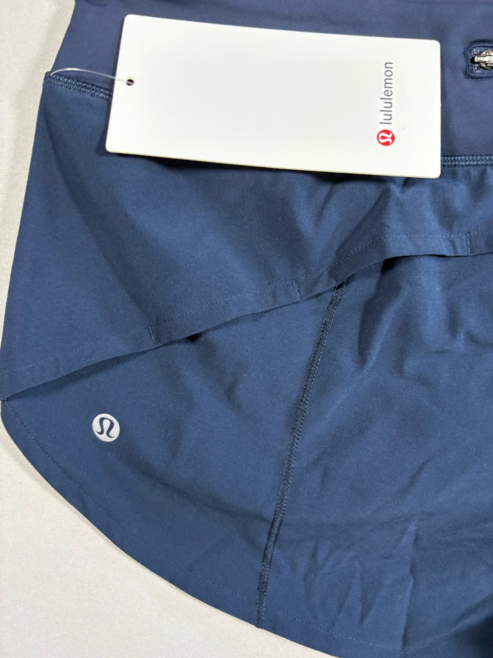 Lululemon Women's Speed Up Shorts Low-Rise, Lined, 2.5" Size 10 NWT Athletic - Picture 10 of 11